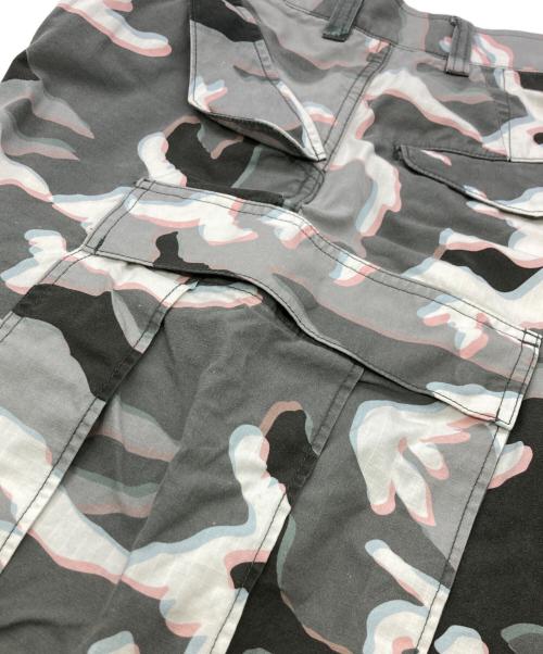 uniform experiment（ユニフォームエクスペリメント）uniform experiment (ユニフォームエクスペリメント) MOIRE CAMOUFLAGE CARGO PANTS グレー サイズ:2の古着・服飾アイテム