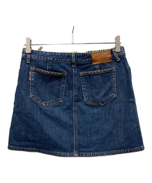 BURBERRY BLUE LABEL（バーバリー ブルー レーベル）BURBERRY BLUE LABEL (バーバリー ブルー レーベル) スタッズデニムスカート インディゴ サイズ:SIZE 38の古着・服飾アイテム