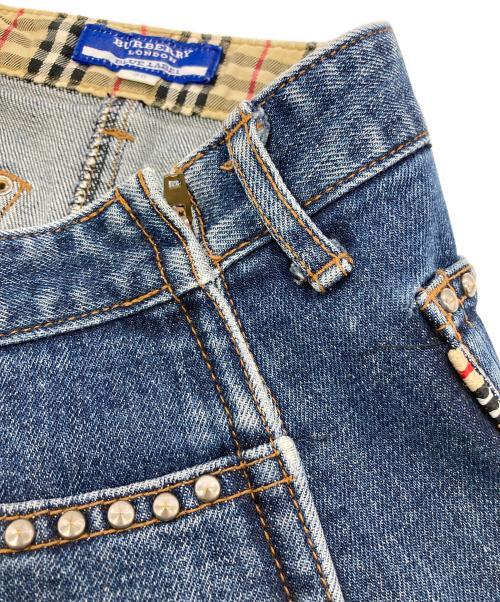 BURBERRY BLUE LABEL（バーバリー ブルー レーベル）BURBERRY BLUE LABEL (バーバリー ブルー レーベル) スタッズデニムスカート インディゴ サイズ:SIZE 38の古着・服飾アイテム