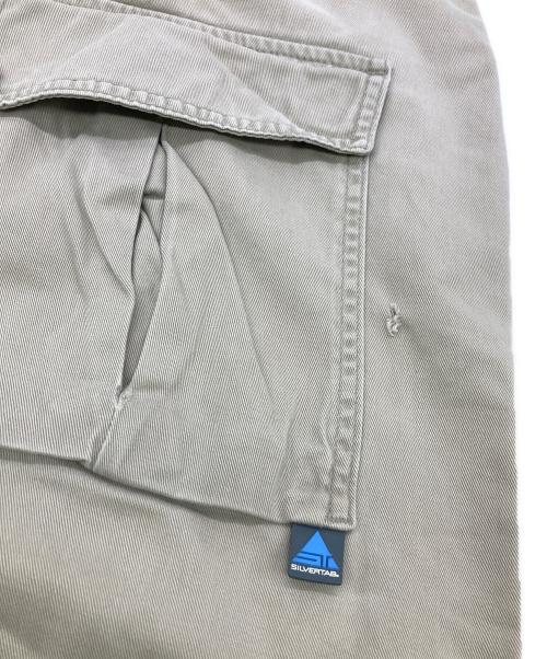 LEVI'S（リーバイス）LEVI'S (リーバイス) SILVERTAB カーゴパンツ ベージュ サイズ:W38　L32の古着・服飾アイテム