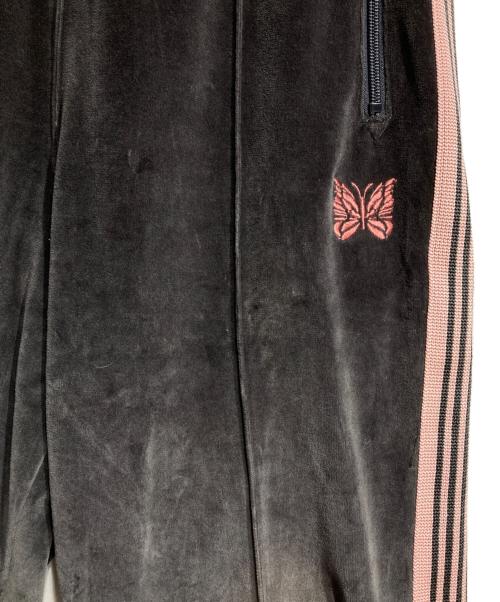 Needles（ニードルズ）Needles (ニードルズ) JOURNAL STANDARD (ジャーナルスタンダード) C/PE Velour Track Pant/ベロアトラックパンツ グレー サイズ:Sの古着・服飾アイテム