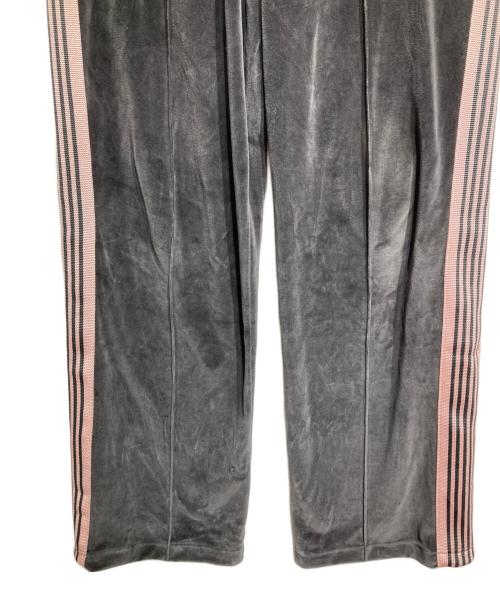 Needles（ニードルズ）Needles (ニードルズ) JOURNAL STANDARD (ジャーナルスタンダード) C/PE Velour Track Pant/ベロアトラックパンツ グレー サイズ:Sの古着・服飾アイテム