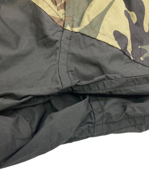 stussy（ステューシー）stussy (ステューシー) カモ柄ナイロンジャケット グリーン サイズ:Ｍの古着・服飾アイテム