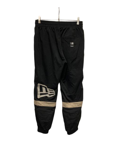 CALEE（キャリー）CALEE (キャリー) New Era (ニューエラ) CALEE LOGO OVERSIZED PIPING TRACK PANTS ブラック サイズ:Mの古着・服飾アイテム