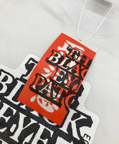 THE BLACK EYE PATCH（ブラックアイパッチ）THE BLACK EYE PATCH (ブラックアイパッチ) ロゴプリントTシャツ ホワイト サイズ:Lの古着・服飾アイテム