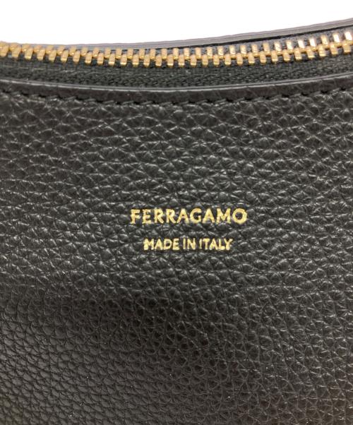 Ferragamo（フェラガモ）Ferragamo (フェラガモ) Hobo bag (XS) ハンドバッグ ブラック サイズ:Free(実寸参照）の古着・服飾アイテム