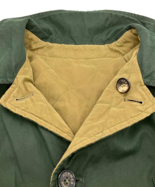 HERMES（エルメス）HERMES (エルメス) リバーシブルキルティングコート グリーン×ベージュ サイズ:48の古着・服飾アイテム