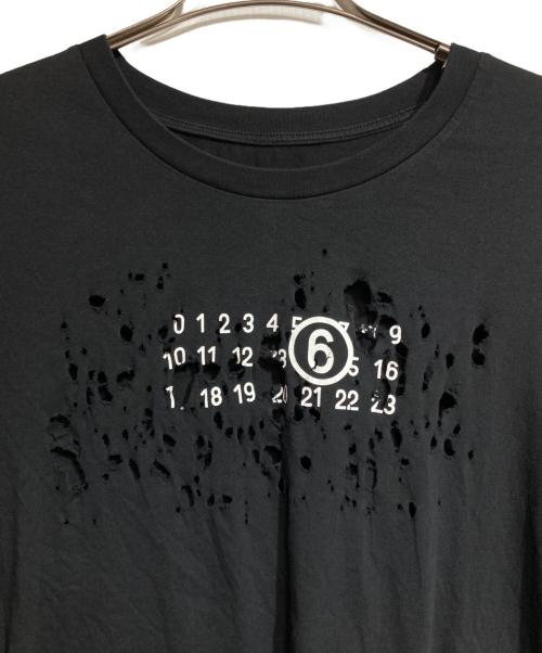 MM6 Maison Margiela（エムエムシックスメゾンマルジェラ）MM6 Maison Margiela (エムエムシックスメゾンマルジェラ) DESTROYED LOGO Tee/ロゴを破壊した（ダメージ加工した）Tシャツ ブラック サイズ:XLの古着・服飾アイテム