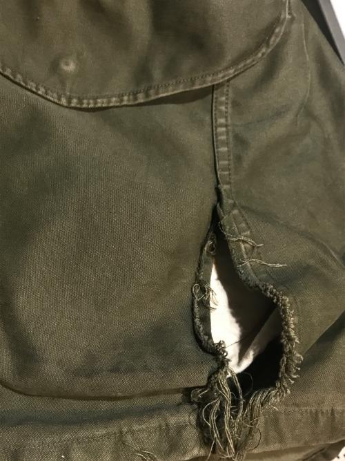 US ARMY（ユーエスアーミー）US ARMY (ユーエスアーミー) M-51 FIELD JACKET カーキ サイズ:LARGEの古着・服飾アイテム
