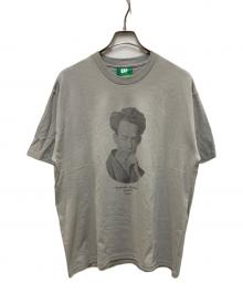 WBSB（ダブリュー・ビー・エス・ビー）の古着「偉人プリントTシャツ」｜グレー