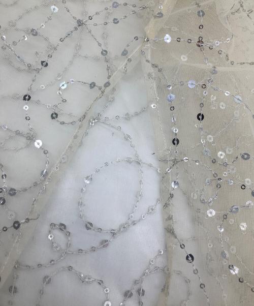 sara mallika（サラマリカ）sara mallika (サラマリカ) shiny sequin embroidery ホワイト サイズ:Freeの古着・服飾アイテム