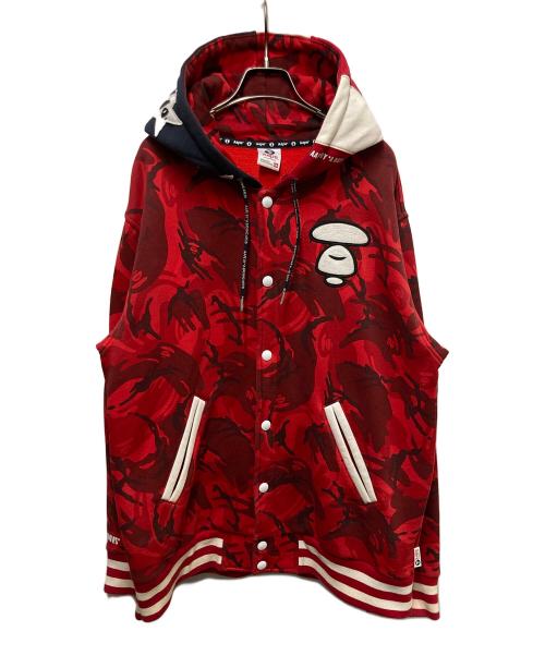 Aape BY A BATHING APE（エーエイプ バイ アベイシングエイプ）Aape BY A BATHING APE (エーエイプ バイ アベイシングエイプ) カモ柄スナップフーデットジャケット レッド サイズ:XXLの古着・服飾アイテム