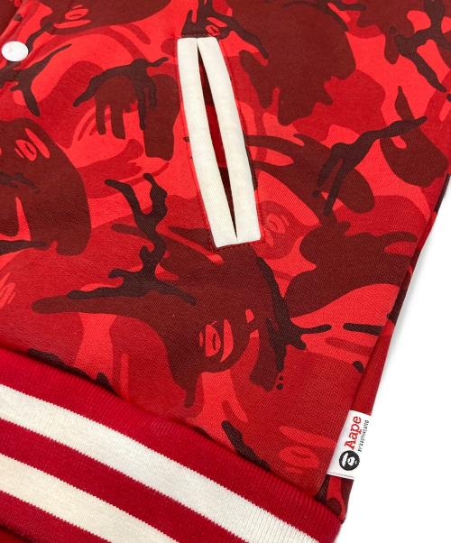Aape BY A BATHING APE（エーエイプ バイ アベイシングエイプ）Aape BY A BATHING APE (エーエイプ バイ アベイシングエイプ) カモ柄スナップフーデットジャケット レッド サイズ:XXLの古着・服飾アイテム