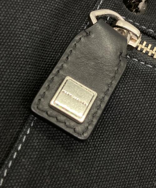 MARC JACOBS（マークジェイコブス）MARC JACOBS (マークジェイコブス) キャンバスチップドスタッズトートバック ブラックの古着・服飾アイテム