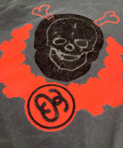 stussy（ステューシー）stussy (ステューシー) フロッキースカルプリントTシャツ ブラック サイズ:Sの古着・服飾アイテム
