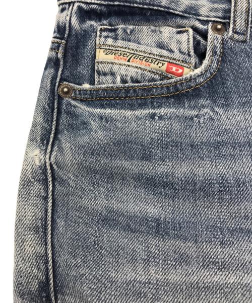 DIESEL（ディーゼル）DIESEL (ディーゼル) 1978 D-AKEMI フレアジーンズ インディゴ サイズ:24の古着・服飾アイテム