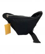 ITTIイッチ）の古着「Annie Puffer Mini Moon Bag」｜ブラック