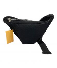 ITTI（イッチ）の古着「Annie Puffer Mini Moon Bag」｜ブラック