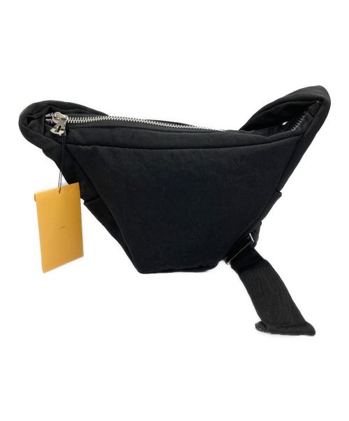 ITTI（イッチ）ITTI (イッチ) Annie Puffer Mini Moon Bag ブラックの古着・服飾アイテム