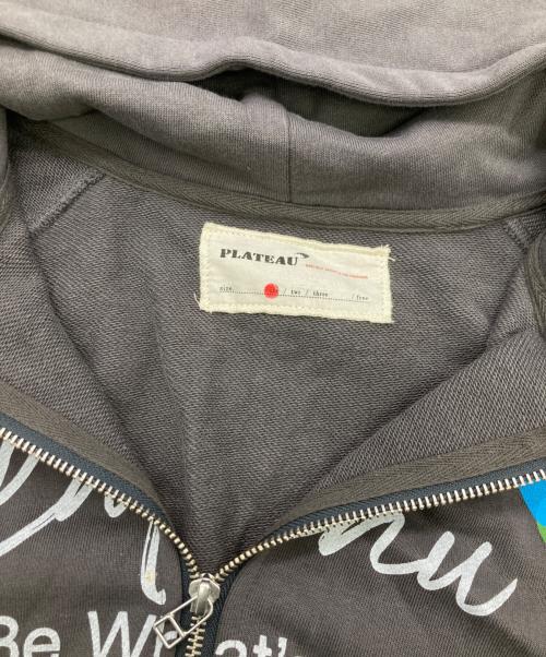 PLATEAU STUDIO（プラテウスタジオ）PLATEAU STUDIO (プラテウスタジオ) ジップパーカー グレー サイズ:Freeの古着・服飾アイテム