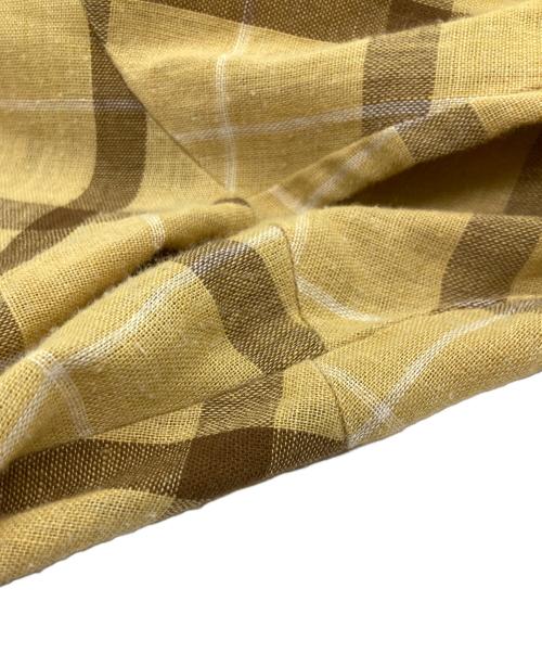 VAN HEUSEN（ヴァンヒューセン/バンヒューゼン）VAN HEUSEN (ヴァンヒューセン/バンヒューゼン) 60‐70s ボタンダウンチェックシャツ イエロー サイズ:Mの古着・服飾アイテム