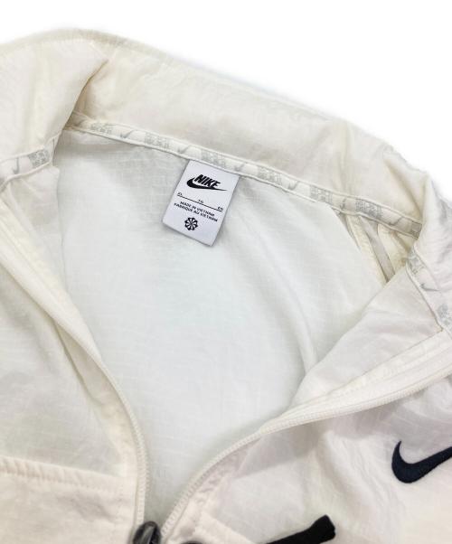 NIKE（ナイキ）NIKE (ナイキ) クロップドナイロンジャケット ホワイト サイズ:XLの古着・服飾アイテム