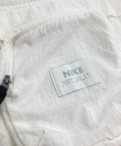 NIKE（ナイキ）NIKE (ナイキ) クロップドナイロンジャケット ホワイト サイズ:XLの古着・服飾アイテム