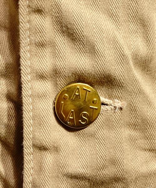 ATLAST & CO（アットラスト）ATLAST & CO (アットラスト) ヘリンボーン カバーオール ジャケット/Herringbone Coverall Jacket ベージュ サイズ:40の古着・服飾アイテム