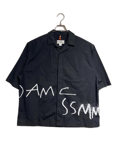 OAMC（オーエーエムシー）OAMC (オーエーエムシー) スプレーロゴシャツ / Spray logo shirt ブラック サイズ:Mの古着・服飾アイテム