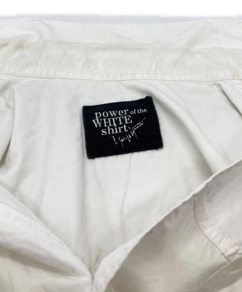 Power Of The White SHIRT Yohji Yamamoto（パワーオブザホワイトシャツヨウジヤマモト）Power Of The White SHIRT Yohji Yamamoto (パワーオブザホワイトシャツヨウジヤマモト) SHIRT WITH CHIN FLAP DETAIL/シャツウィズチンフラップディテール ホワイト サイズ:2の古着・服飾アイテム
