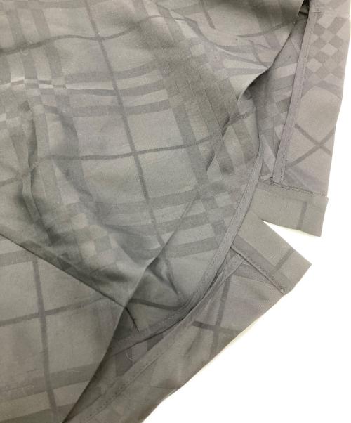 BURBERRY LONDON（バーバリーロンドン）BURBERRY LONDON (バーバリーロンドン) ギャザーシャツ ブラック サイズ:15の古着・服飾アイテム