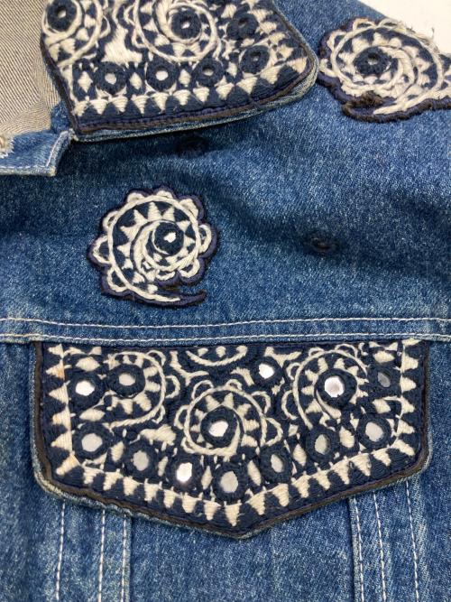 ficce jeans（フィッチェ ジーンズ）FICCE JEANS (フィッチェ ジーンズ) 再構築ニット刺繍パッチデニムジャケット インディゴ サイズ:Fの古着・服飾アイテム