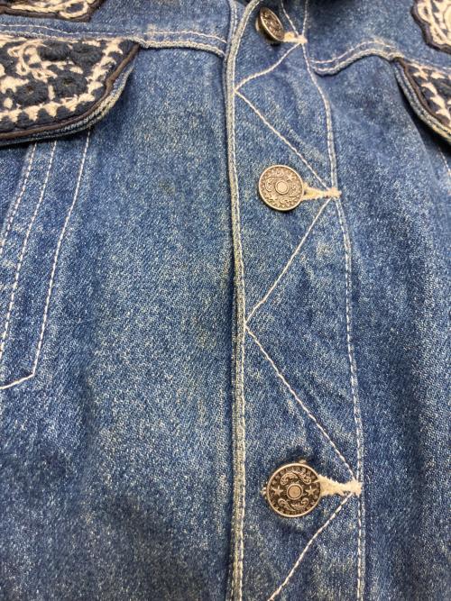 ficce jeans（フィッチェ ジーンズ）FICCE JEANS (フィッチェ ジーンズ) 再構築ニット刺繍パッチデニムジャケット インディゴ サイズ:Fの古着・服飾アイテム
