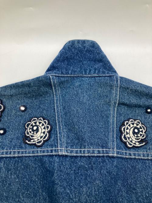 ficce jeans（フィッチェ ジーンズ）FICCE JEANS (フィッチェ ジーンズ) 再構築ニット刺繍パッチデニムジャケット インディゴ サイズ:Fの古着・服飾アイテム