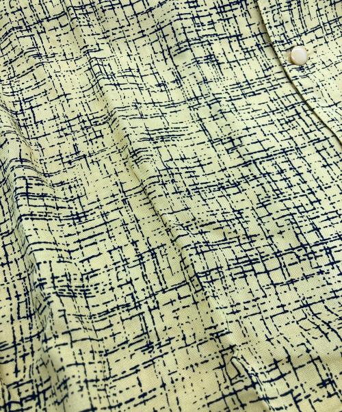 CREAM SODA（クリームソーダ）CREAM SODA (クリームソーダ) かすりプリントシャツ イエロー サイズ:	SIZE M	の古着・服飾アイテム