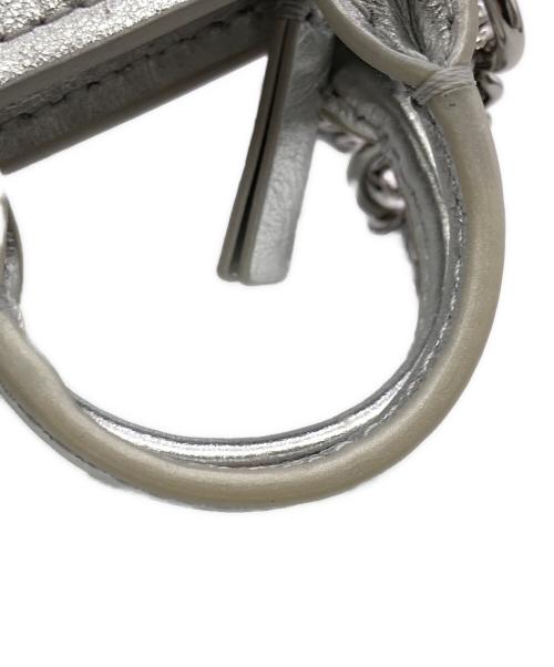 MARC JACOBS（マークジェイコブス）MARC JACOBS (マークジェイコブス) THE NANO TOTE BAG CHARM シルバーの古着・服飾アイテム