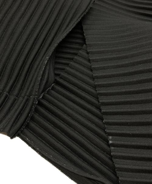 HOMME PLISSE ISSEY MIYAKE（オム プリッセ イッセイ ミヤケ）HOMME PLISSE ISSEY MIYAKE (オム プリッセ イッセイ ミヤケ) プリーツカットソー/Pleated cut-and-sew グレー サイズ:ーの古着・服飾アイテム