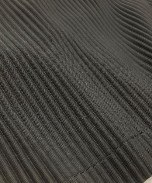 HOMME PLISSE ISSEY MIYAKE（オム プリッセ イッセイ ミヤケ）HOMME PLISSE ISSEY MIYAKE (オム プリッセ イッセイ ミヤケ) プリーツカットソー/Pleated cut-and-sew グレー サイズ:ーの古着・服飾アイテム