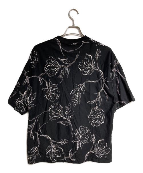 MAISON SPECIAL（メゾンスペシャル）MAISON SPECIAL (メゾンスペシャル) フラワー刺繍 ボタニカル Tシャツ/Floral Embroidery Botanical T-Shirt ブラックの古着・服飾アイテム