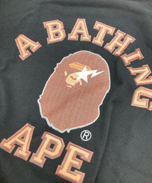 A BATHING APE（アベイシングエイプ）A BATHING APE (アベイシングエイプ) カレッジロゴプリントTシャツ ブラック サイズ:Lの古着・服飾アイテム