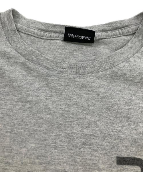 stussy（ステューシー）stussy (ステューシー) 縦ロゴインターナショナルTシャツ グレー サイズ:Sの古着・服飾アイテム