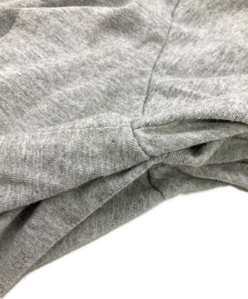 stussy（ステューシー）stussy (ステューシー) 縦ロゴインターナショナルTシャツ グレー サイズ:Sの古着・服飾アイテム