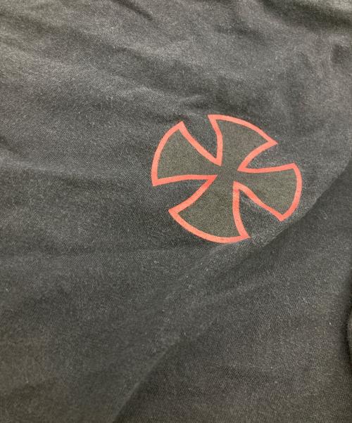 INDEPENDENT（インディペンデント）INDEPENDENT (インディペンデント) 00s アイアンクロスプリントTシャツ ブラック サイズ:Lの古着・服飾アイテム