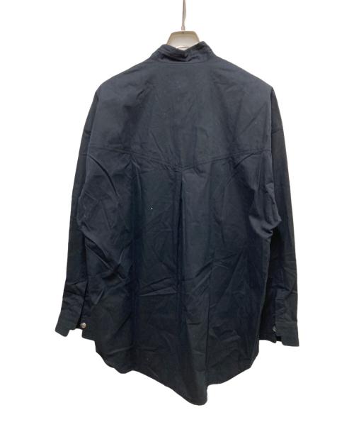 VERSUS（ヴェルサス）VERSUS (ヴェルサス) メデューサボタンバンドカラーシャツ ブラック サイズ:XLの古着・服飾アイテム