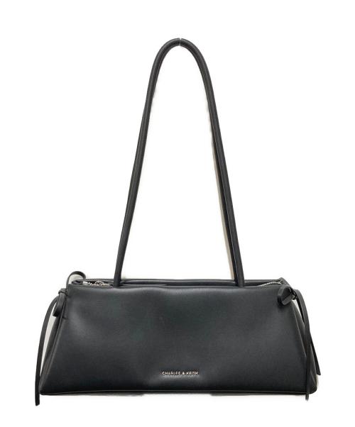 CHARLES & KEITH（チャールズアンドキース）CHARLES & KEITH (チャールズアンドキース) Hazel ヘーゼル ボウ イロンゲイティッドトラペーズショルダーバッグ ブラックの古着・服飾アイテム