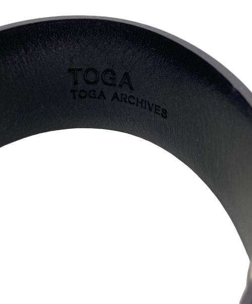 TOGA ARCHIVES（トーガアーカイブス）TOGA ARCHIVES (トーガアーカイブス) ナローダブルバックルベルトバングル ブラックの古着・服飾アイテム