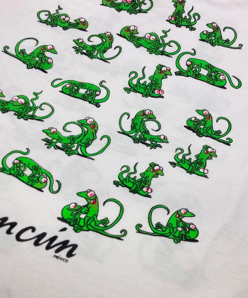 TRUPILONA BEACHWEAR（トゥルピオーナ ビーチウェア）TRUPILONA BEACHWEAR (トゥルピオーナ ビーチウェア) 48手プリントTシャツ ホワイト サイズ:	SIZE XLの古着・服飾アイテム