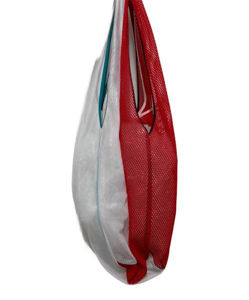 beautiful people（ビューティフルピープル）beautiful people (ビューティフルピープル) alphabet embroidery marche flip bag ホワイト×レッドの古着・服飾アイテム