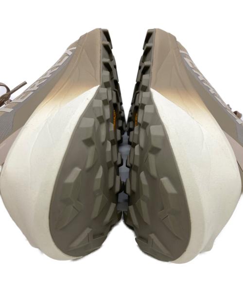 adidas（アディダス）adidas (アディダス) TERREX AGRAVIC GTX TRAIL RUNNING ベージュ サイズ:27cmの古着・服飾アイテム
