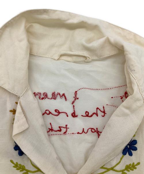 TODAYFUL（トゥデイフル）TODAYFUL (トゥデイフル) Embroidery Patchwork Shirts ベージュ サイズ:	SIZE Freeの古着・服飾アイテム